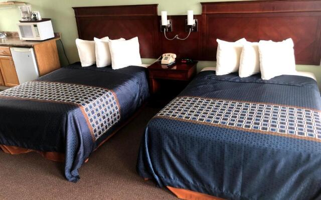 Perth Plaza Inn & Suites