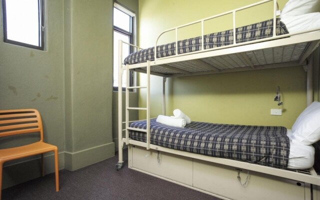 YHA Melbourne Central