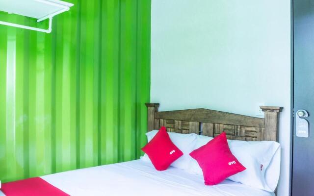 Oyo Hotel Bed Box