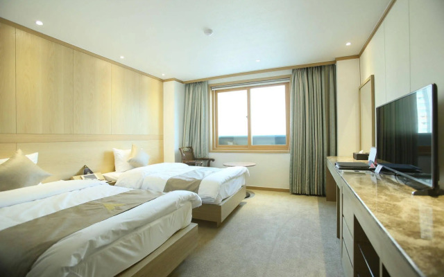 Hotel Avalon