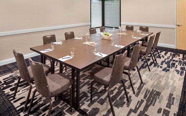 Delta Hotels by Marriott Minneapolis Northeast