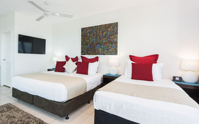 Darwin Executive Suites & FREE CAR