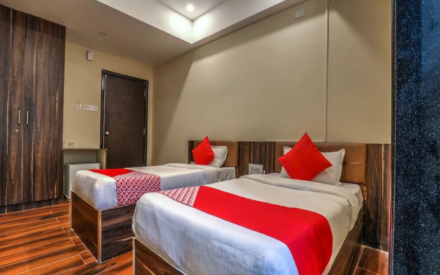 Capital O 14244 Loya Legend