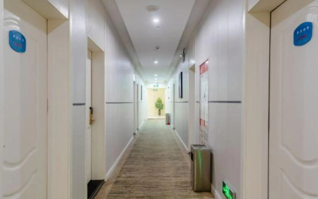 Jingang Business Hotel (Huaibei Railway Station Branch)