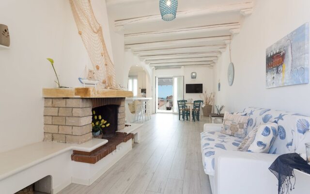 Acqua Azzurra Holiday Home