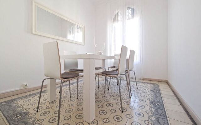 Gaudi Eixample Apartment