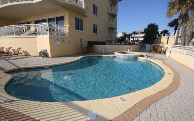 Dunes of Crystal Beach by Destin Getaways