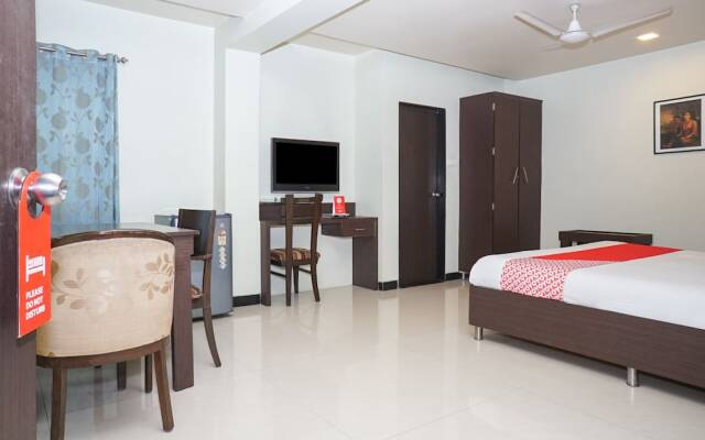 OYO 3452 Hotel Coconut Grove