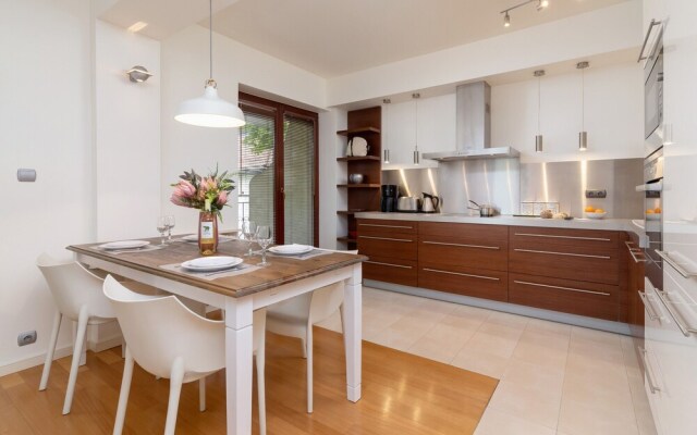 Apartment Cracow Trynitarska by Renters