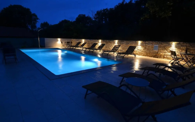 Tranquil Getaway With Shared Pool in Bale