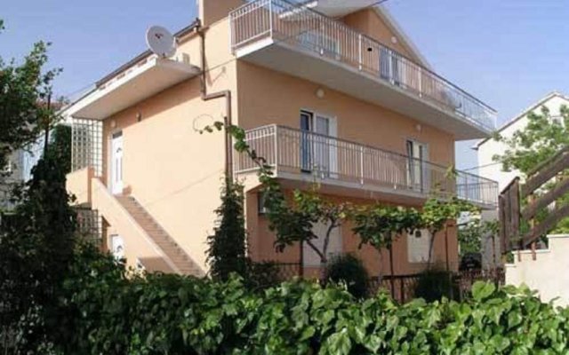 Apartments Roza