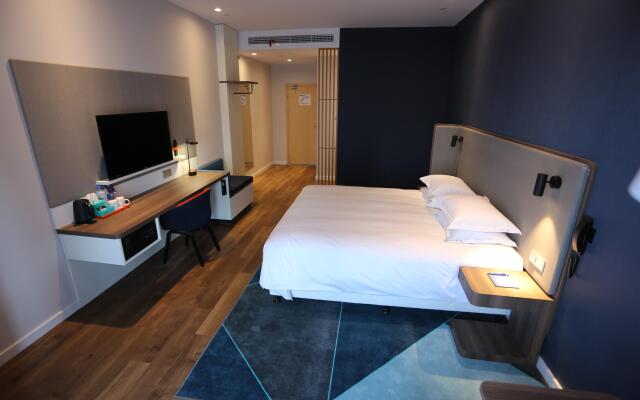 Holiday Inn Express Wuhan Optical Valley by IHG