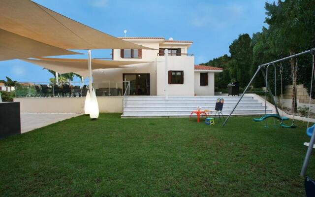 Villa Leonidas