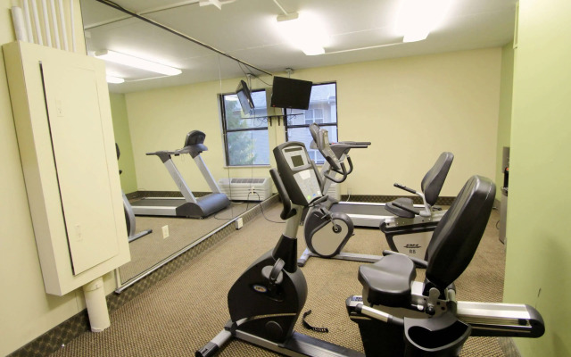 Baymont Inn & Suites by Wyndham Lafayette/Purdue Area