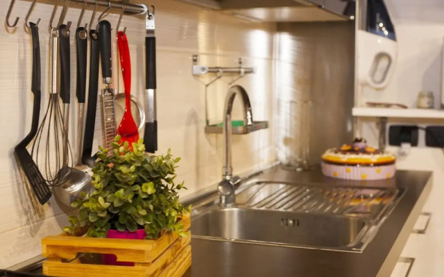 Bnbook - Train Station Loft