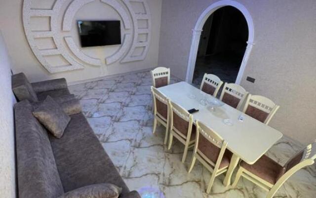 Friend's House