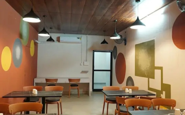 Hotel Hive Inn