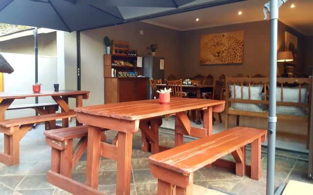 Aerotropolis Guest Lodge