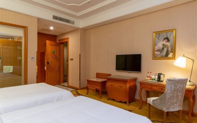 Vienna Hotel(Rugao Auto Station Branch)