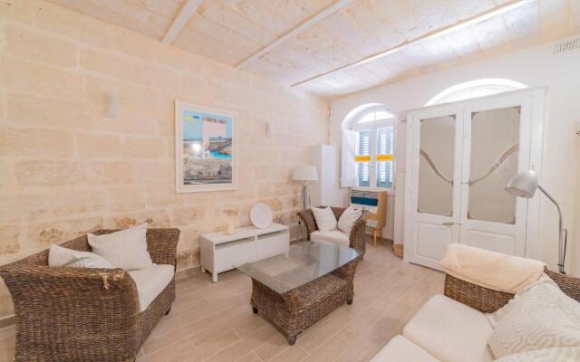 Central Valletta Townhouse