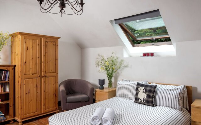 A Lovely old Stone Barn Between Talgarth and Crickhowell