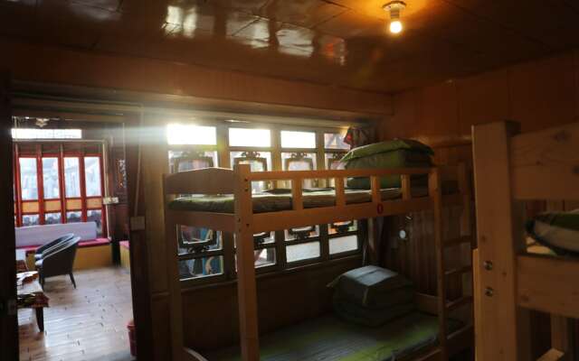 Sushe self-service Inn