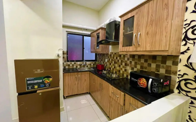 the Realtors inn Luxurious 1bed Apartment dha 2