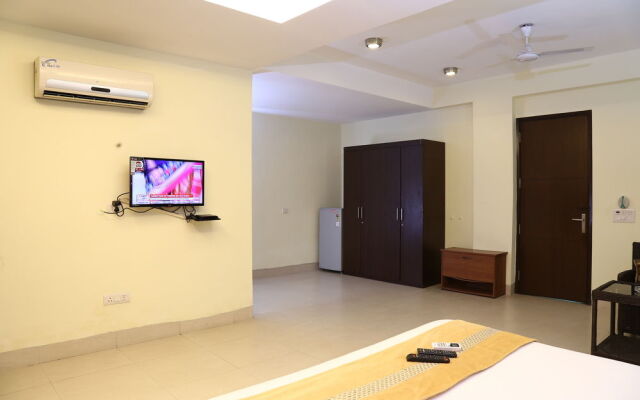 FabHotel Mayarch Sushant Lok