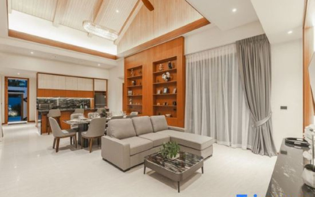 *Quiet Glamour Oasis - 4BR Poolside Sanctuary V186