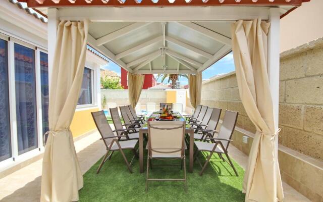 Amazing 5-bedroom villa in Costa Adeje