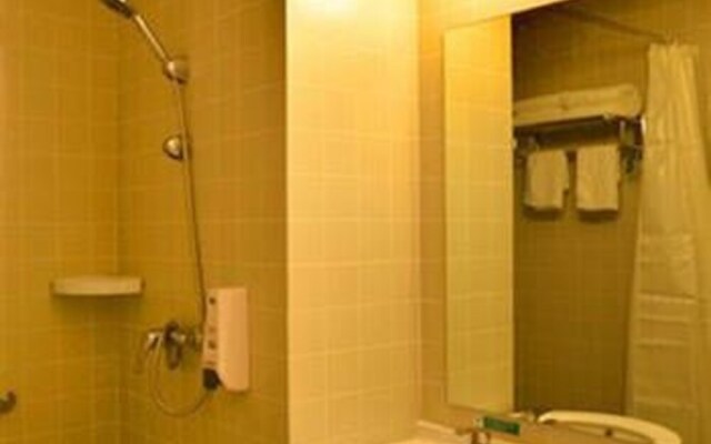 Beijing Huadan Hotel