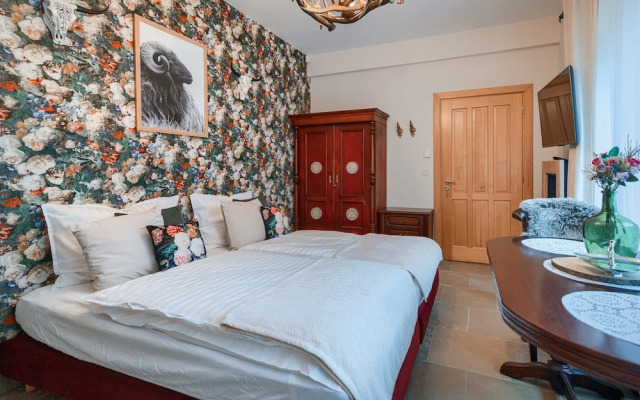 Rich Witch Villa&SPA