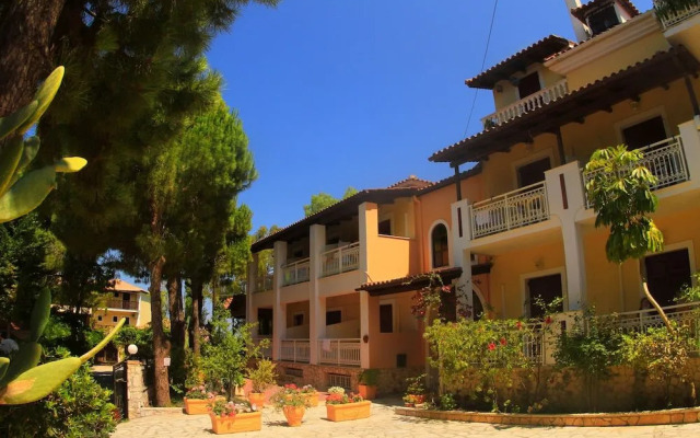 Pyrgaraki Studios and Apartments