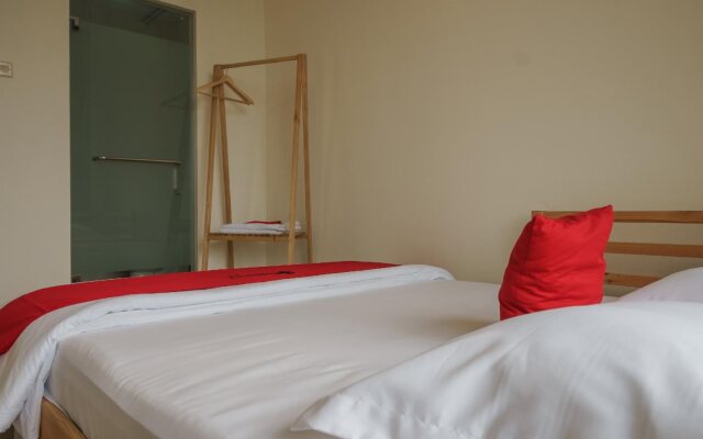 Reddoorz Plus @ Daan Mogot Jakarta 2