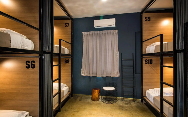 The Brownstone Hostel & Space