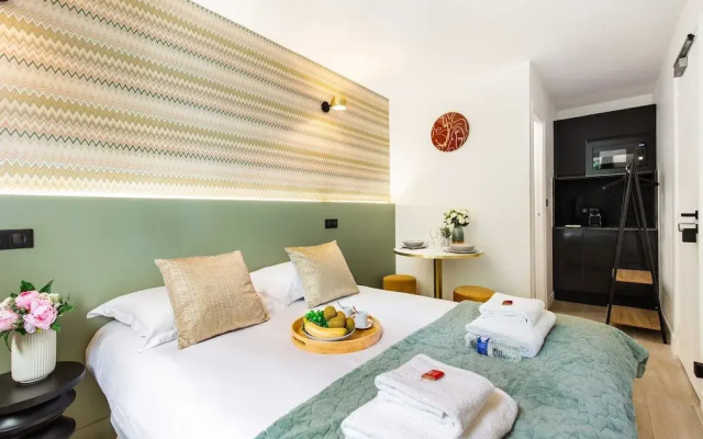 Apartment in Paris for 2 People