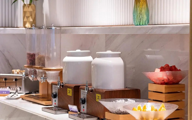 Lavande Hotel (Zhongshan Shiqi Daxin Xinduhui,North of Zhongshan Railway Station)