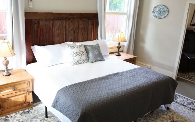 Bryn Oaks Bed and Breakfast