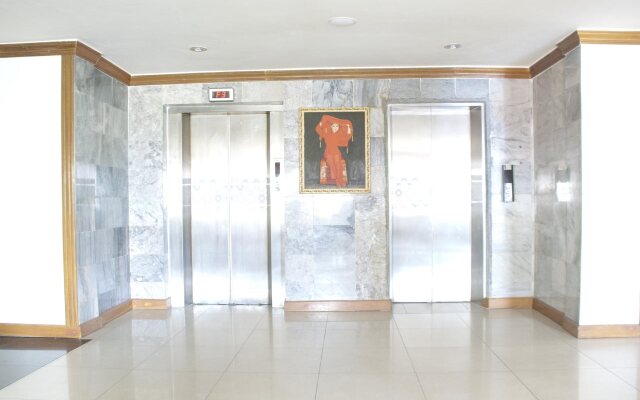 Regal Hotel