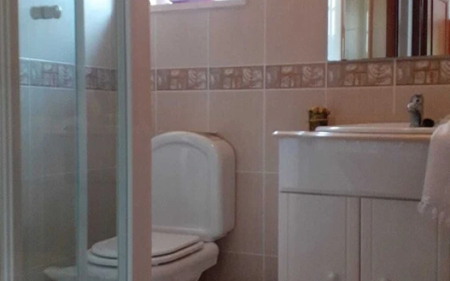 Assafarge-2bedroom-1bathroom-garden