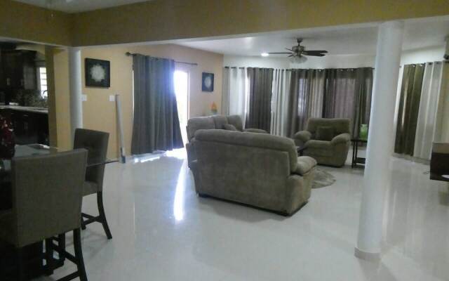 Singh Luxury Apartments With sea View, Apt.3