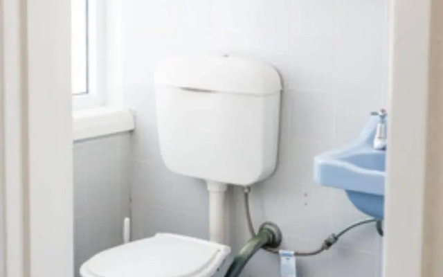 Barrys Beach Road Hotel