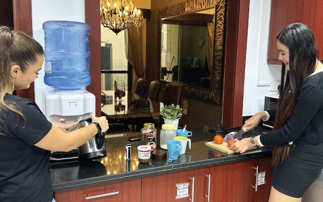 Alphatel Beach Hostel JBR