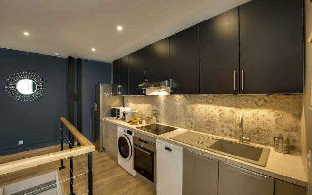 Beautiful Triplex in the center of Paris