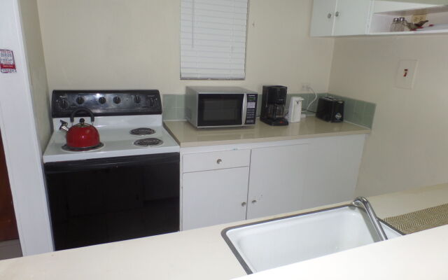 Skyclub Beach Suite at Mobay Club