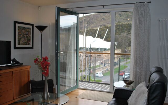 Dreamhouse Holyrood Apartments