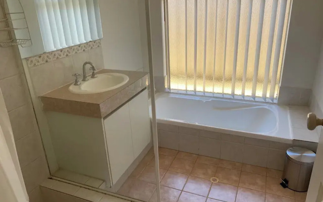 Ocean Keys Family Accommodation