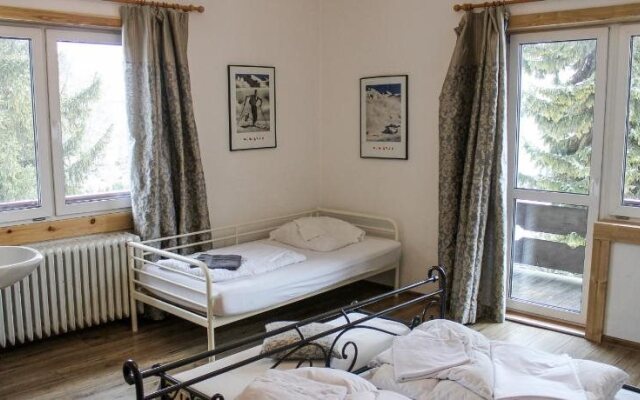Hostel 2962