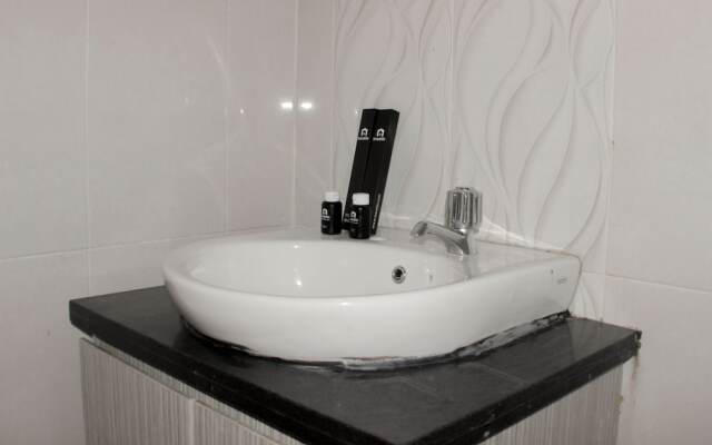 Comfort 2Br Apartment At Mediterania Palace Residence