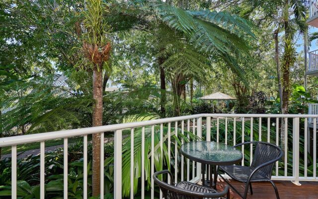 Tropical Oasis near Beach